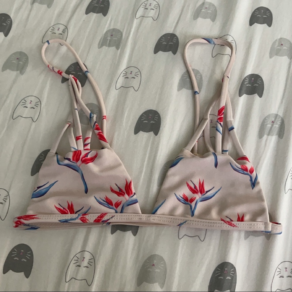 acacia bird of paradise santorini